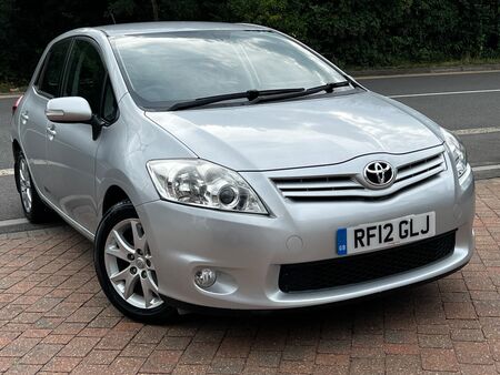 TOYOTA AURIS 1.6 V-Matic Colour Collection MultiMode Euro 5 5dr