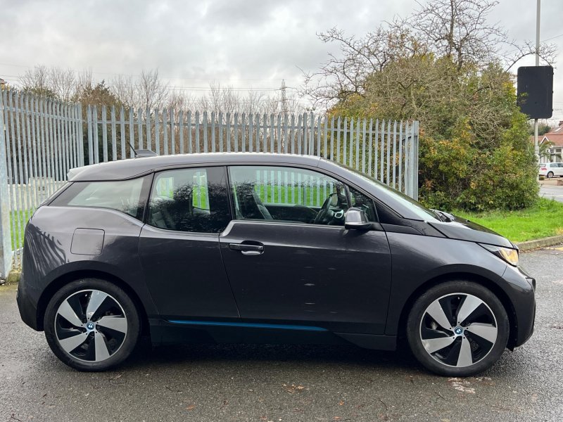 BMW I3