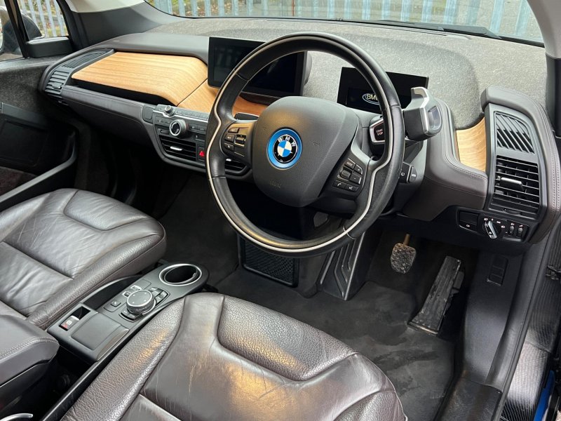 BMW I3