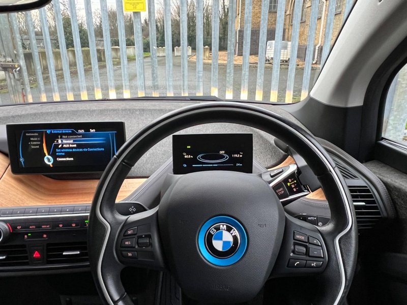 BMW I3